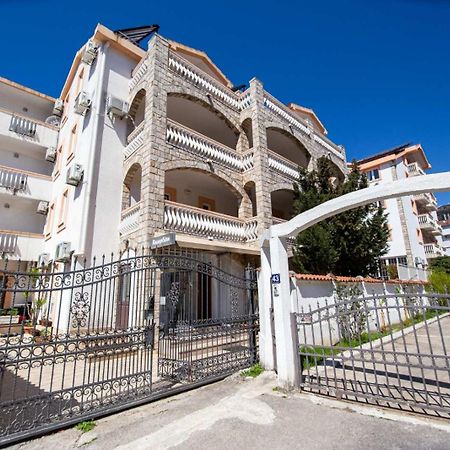 Appartement Ipera à Budva Extérieur photo